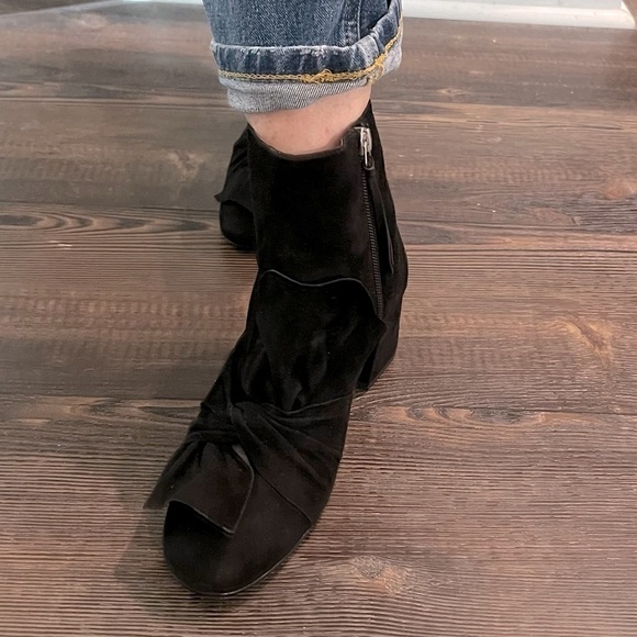 NEW Rebecca Minkoff Suede Lara Bow Boot Black bow detail - Picture 10 of 13